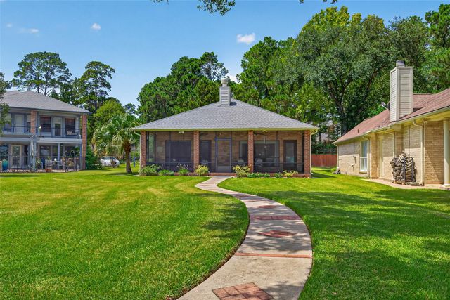 211 Lake Walden Cove, Montgomery, TX 77356