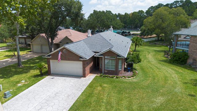 211 Lake Walden Cove, Montgomery, TX 77356