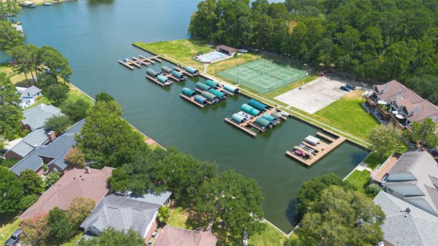 211 Lake Walden Cove, Montgomery, TX 77356