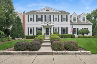 667 WATERBURY Avenue, Gurnee, IL 60031