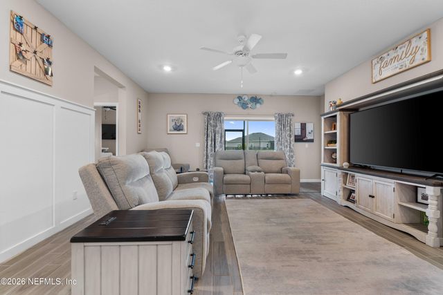 2746 POINTED LEAF Road, Green Cove Springs, FL 32043