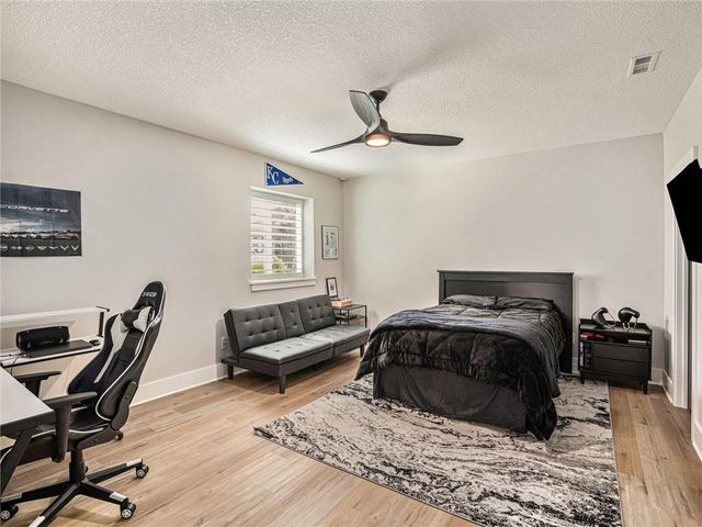 17309 Stearns Street, Overland Park, KS 66221