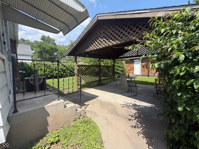 1710 S 4th Street, Terre Haute, IN 47802