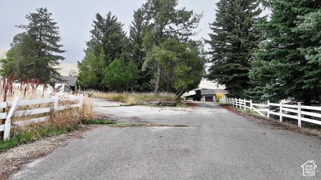 2075 E CANYON RD, Smithfield, UT 84335