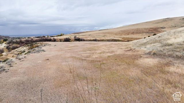 2075 E CANYON RD, Smithfield, UT 84335