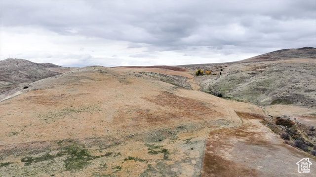 2075 E CANYON RD, Smithfield, UT 84335