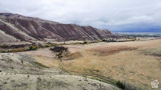 2075 E CANYON RD, Smithfield, UT 84335