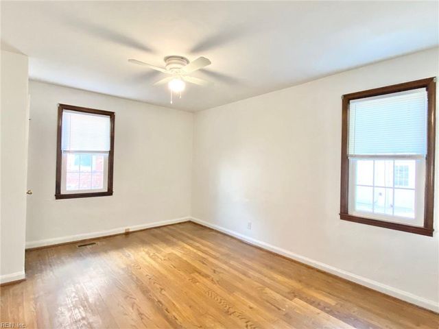 154 Armstrong DR, Hampton, VA 23669