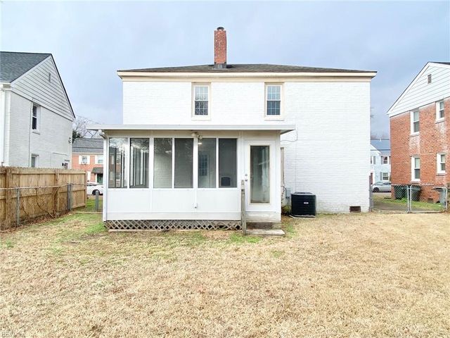 154 Armstrong DR, Hampton, VA 23669