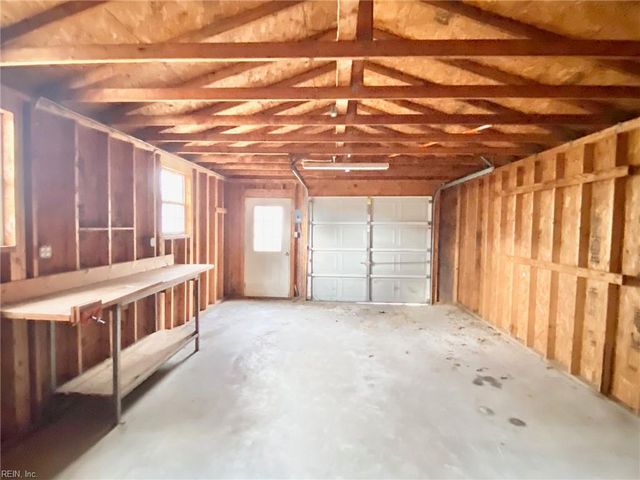 154 Armstrong DR, Hampton, VA 23669