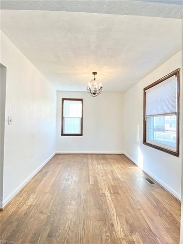 154 Armstrong DR, Hampton, VA 23669