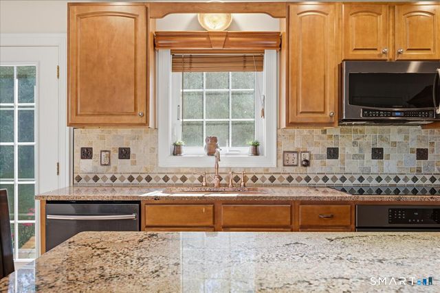 271 Putnam Road, Pomfret, CT 06259
