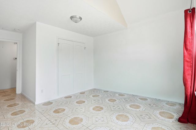 13018 Bessels Blvd, Louisville, KY 40272