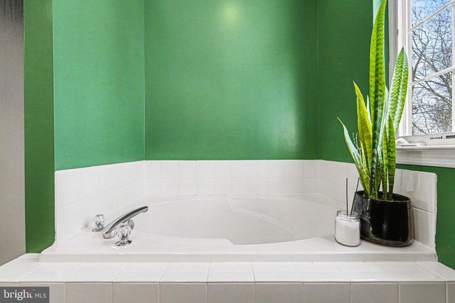 207 EDENDERRY WAY, Enola, PA 17025