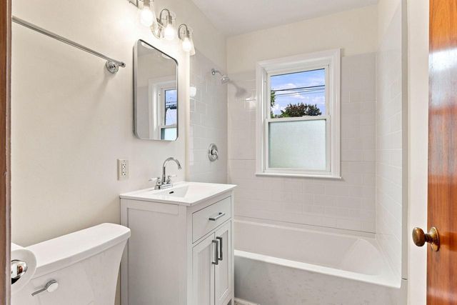 2062 Shoop STREET, Racine, WI 53404