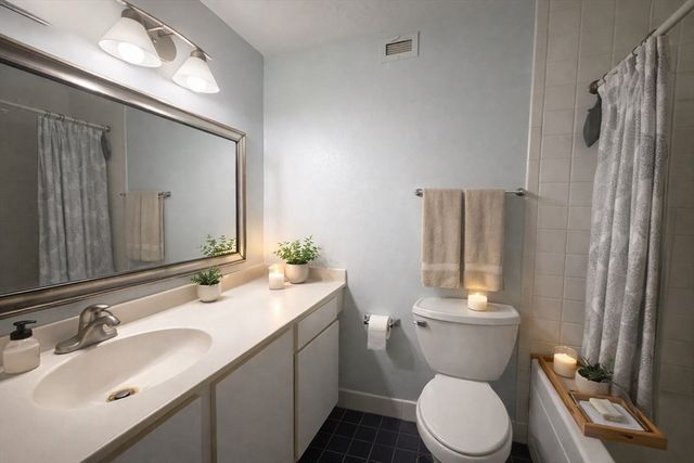 77 Adams St 303, Quincy, MA 02169