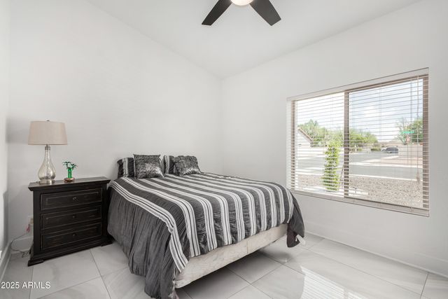 102 S HONEYSUCKLE Lane, Gilbert, AZ 85296
