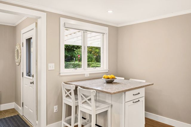 50 Pine St, Falmouth, MA 02556