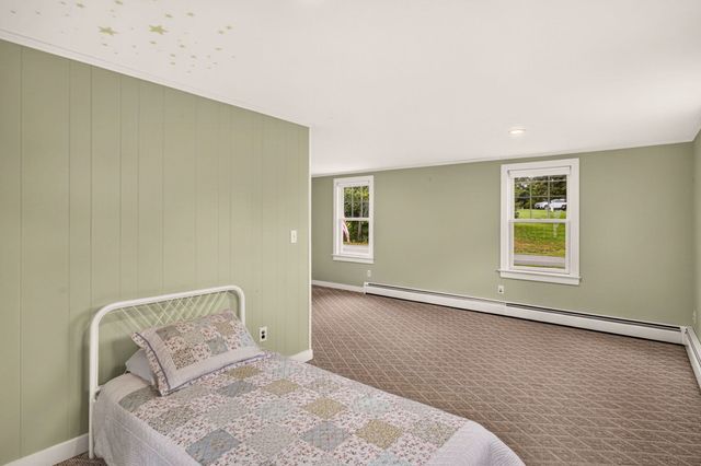 50 Pine St, Falmouth, MA 02556