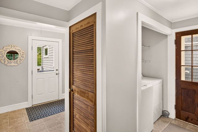 50 Pine St, Falmouth, MA 02556