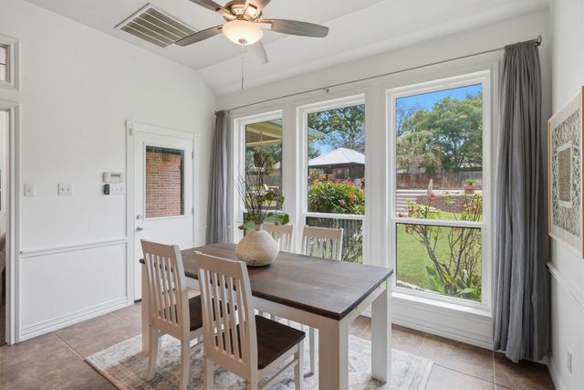 3236 Golden Oaks Circle, Granbury, TX 76049