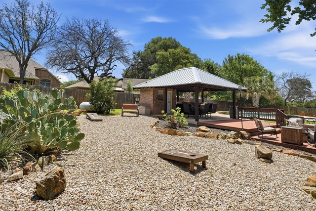 3236 Golden Oaks Circle, Granbury, TX 76049