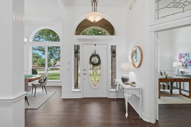 3236 Golden Oaks Circle, Granbury, TX 76049