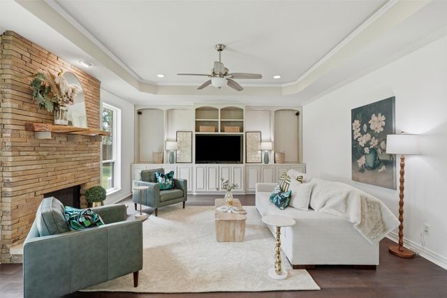 3236 Golden Oaks Circle, Granbury, TX 76049