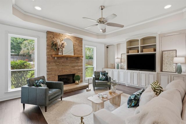 3236 Golden Oaks Circle, Granbury, TX 76049