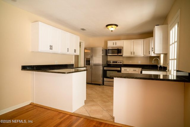6256 SAGE Drive, Jacksonville, FL 32210