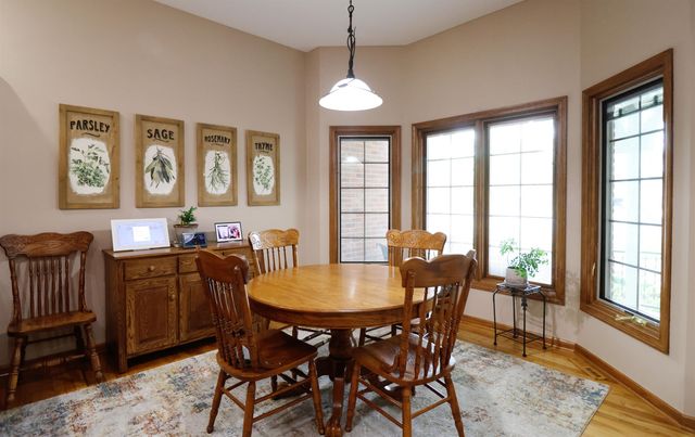 2475 Dundee Ln, Salina, KS 67401