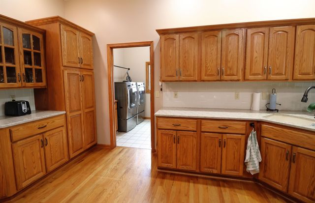 2475 Dundee Ln, Salina, KS 67401