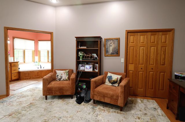 2475 Dundee Ln, Salina, KS 67401