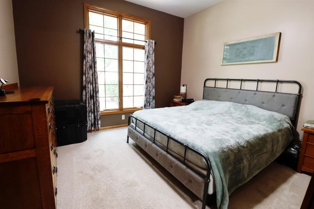2475 Dundee Ln, Salina, KS 67401