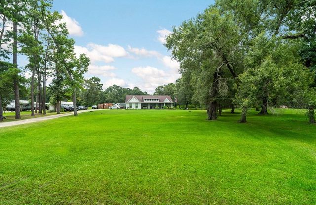 237 County Road 6401, Dayton, TX 77535