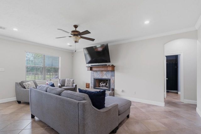 237 County Road 6401, Dayton, TX 77535