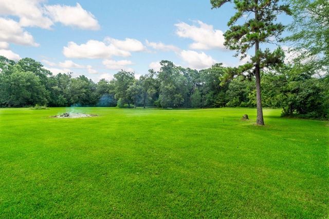 237 County Road 6401, Dayton, TX 77535