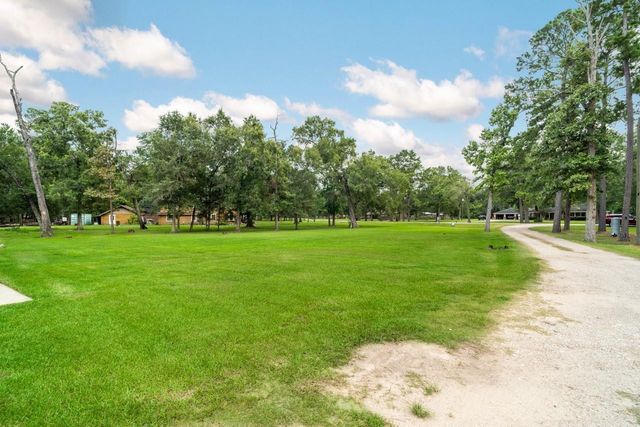 237 County Road 6401, Dayton, TX 77535