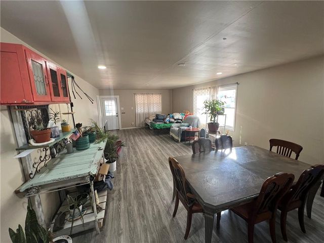 216 E Prairie Avenue, Girard, KS 66743