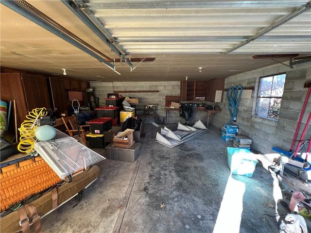 216 E Prairie Avenue, Girard, KS 66743