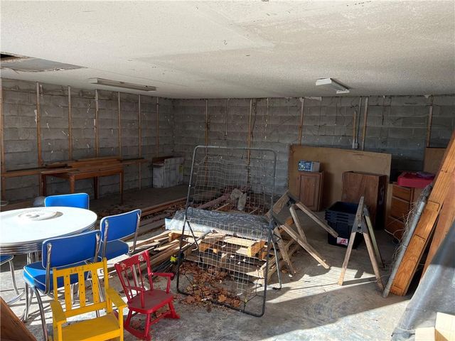 216 E Prairie Avenue, Girard, KS 66743