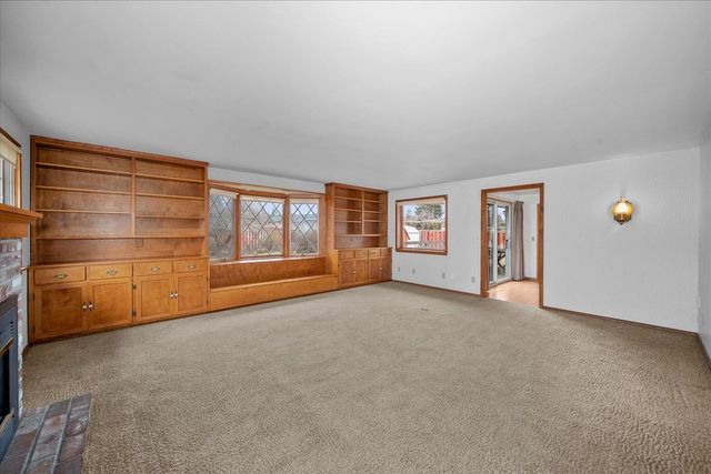 8605 E Whitman Ave, Spokane Valley, WA 99212