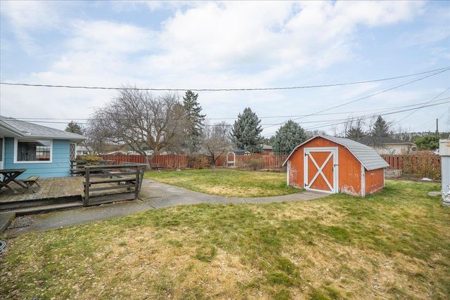 8605 E Whitman Ave, Spokane Valley, WA 99212