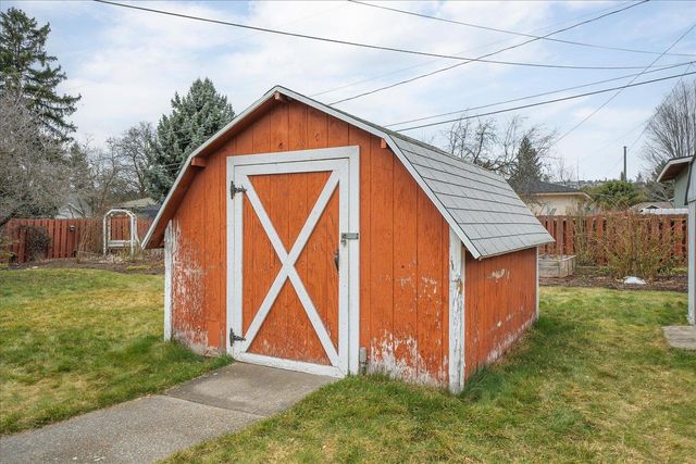 8605 E Whitman Ave, Spokane Valley, WA 99212