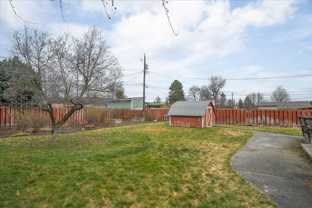 8605 E Whitman Ave, Spokane Valley, WA 99212