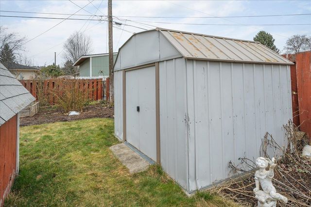 8605 E Whitman Ave, Spokane Valley, WA 99212