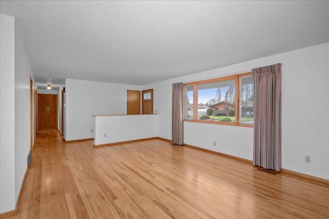 8605 E Whitman Ave, Spokane Valley, WA 99212