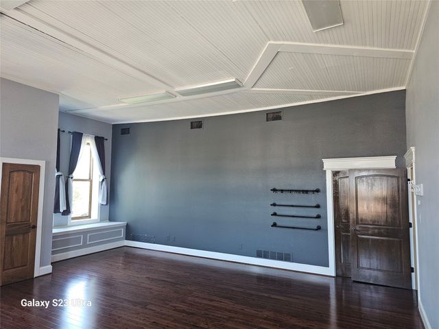 101 S Dallas Street 305, Ennis, TX 75119