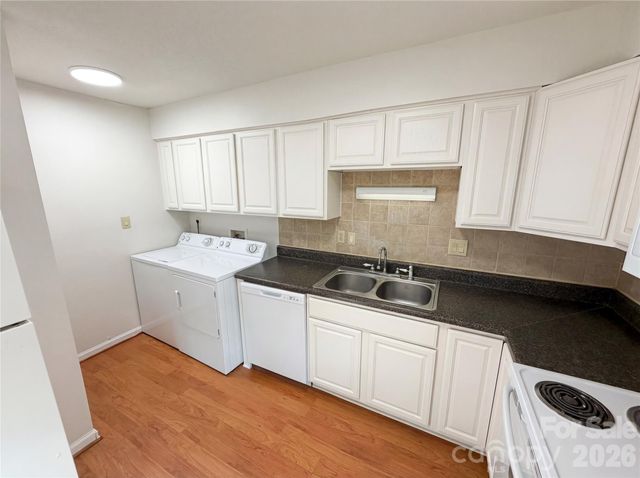 1911 Smoke Ridge Court 1, Charlotte, NC 28210