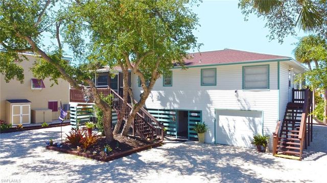 5441-5451 Oak Ridge AVE, Fort Myers Beach, FL 33931